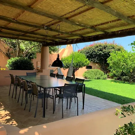 Villa Egea, Elegante Eoliana Dell'800 Immersa In Un Curato Giardino