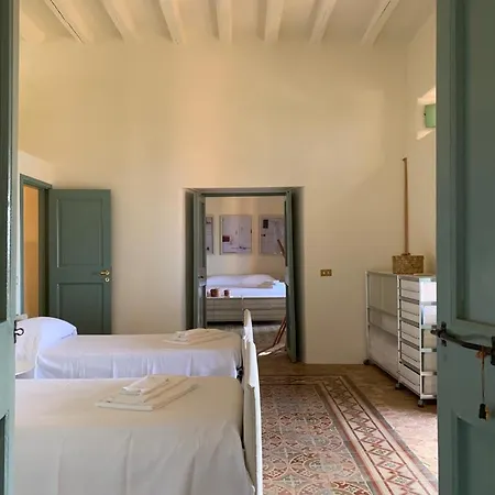 Villa Egea, Elegante Eoliana Dell'800 Immersa In Un Curato Giardino *
